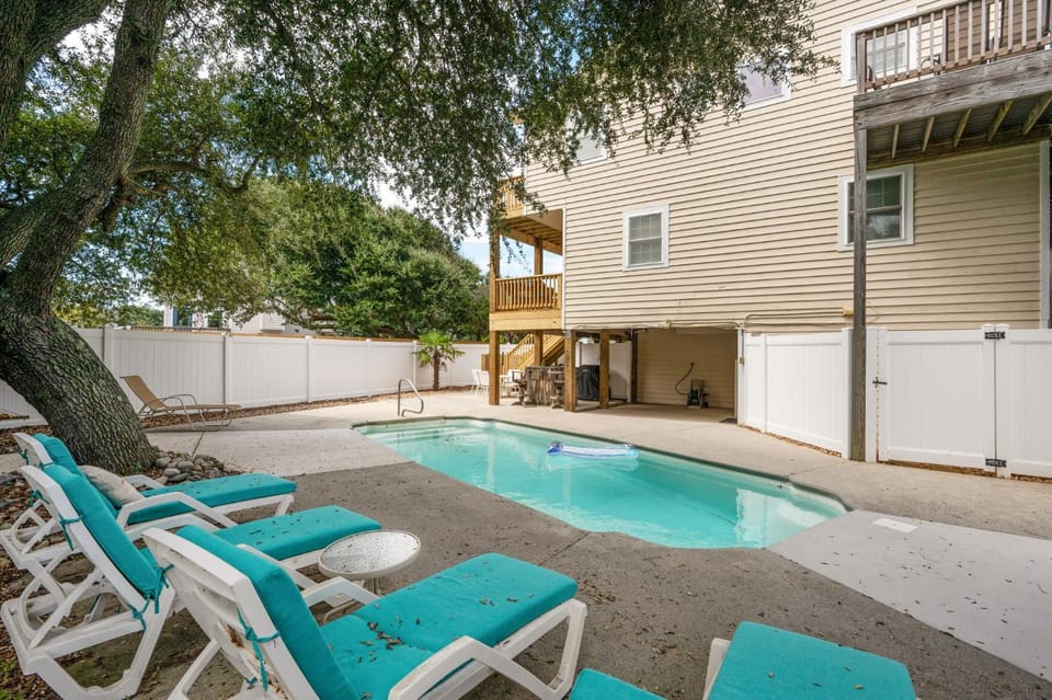 DK347 "Ehh, Whats up, Duck" House in Duck