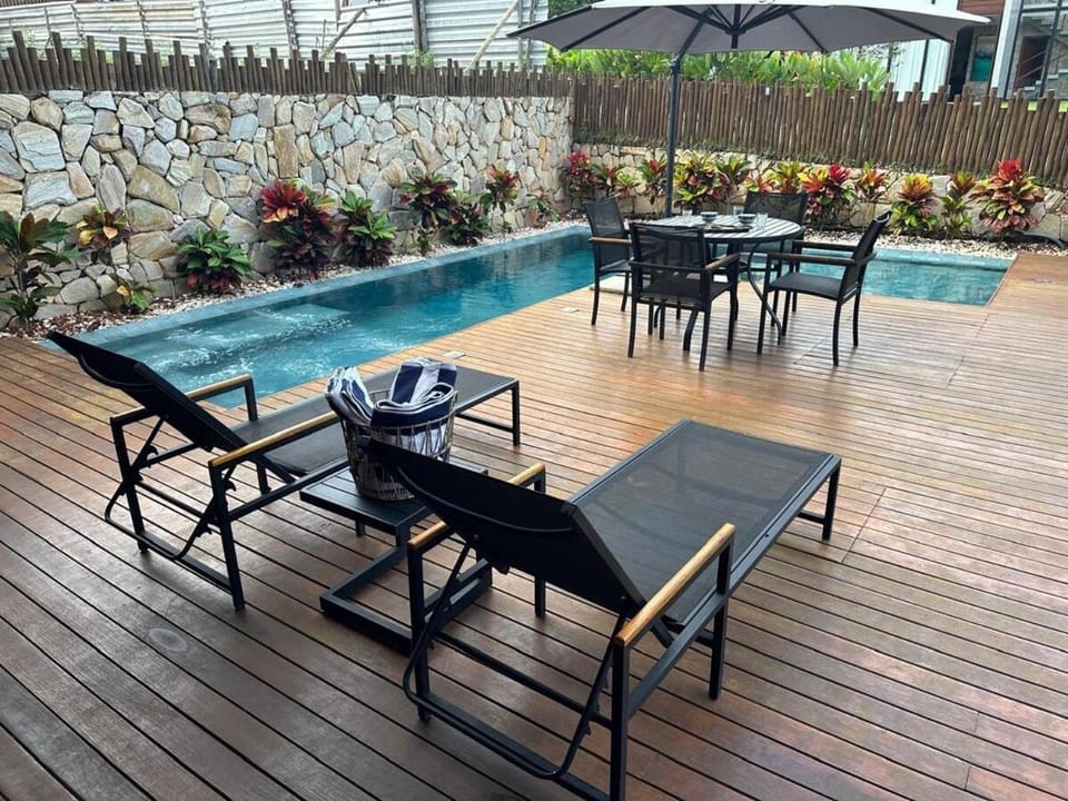 Patio, Pool view, Swimming pool, sunbed