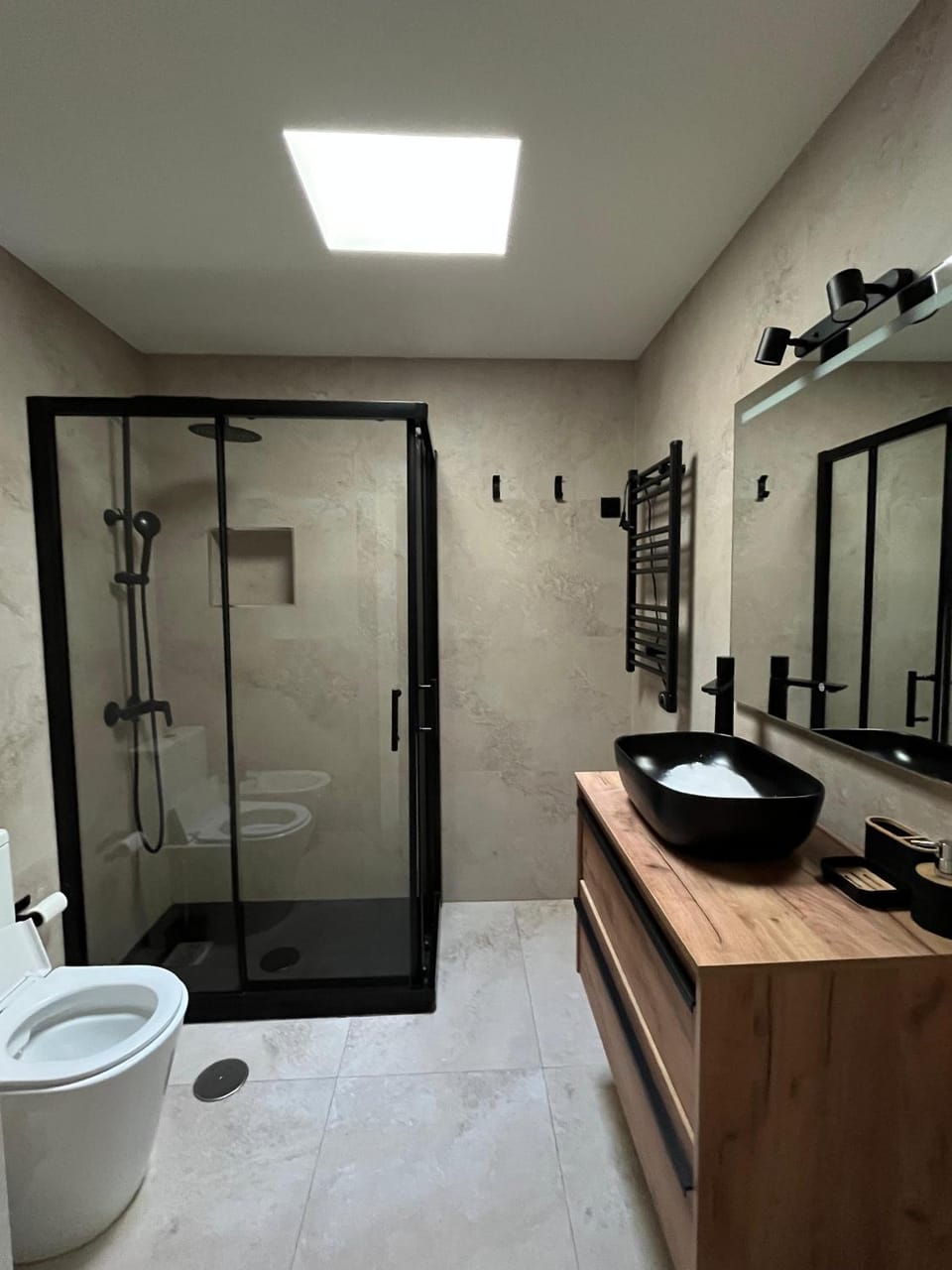 Shower, Toilet, Bathroom