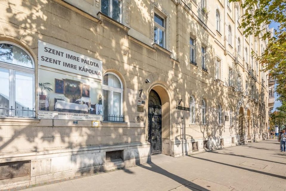 Convenient apartment at trendy neighbourhood Apartment in Budapest