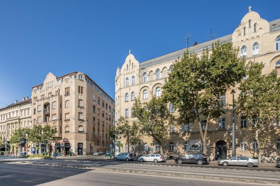 Convenient apartment at trendy neighbourhood Apartment in Budapest