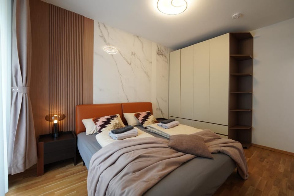 Bed, Photo of the whole room, Bedroom, wardrobe