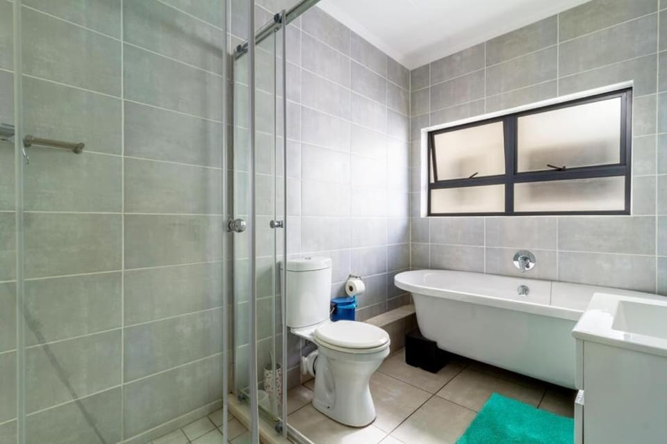 AlimamaSpaces Farais Whisken Apartment Apartment in Sandton
