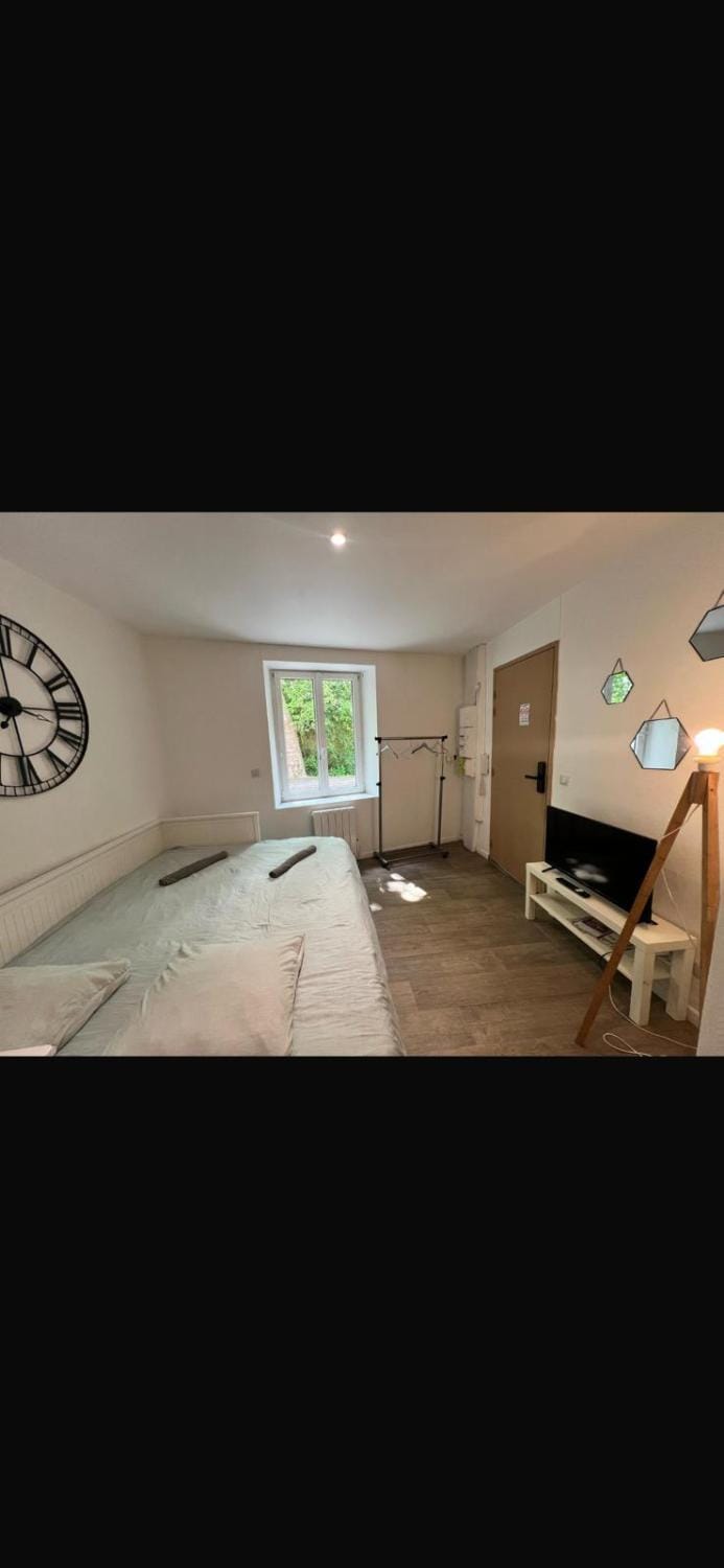 Studio avec terrasse Apartment in Grand Est