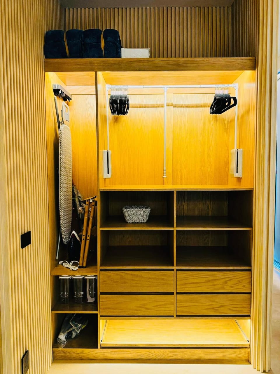 wardrobe