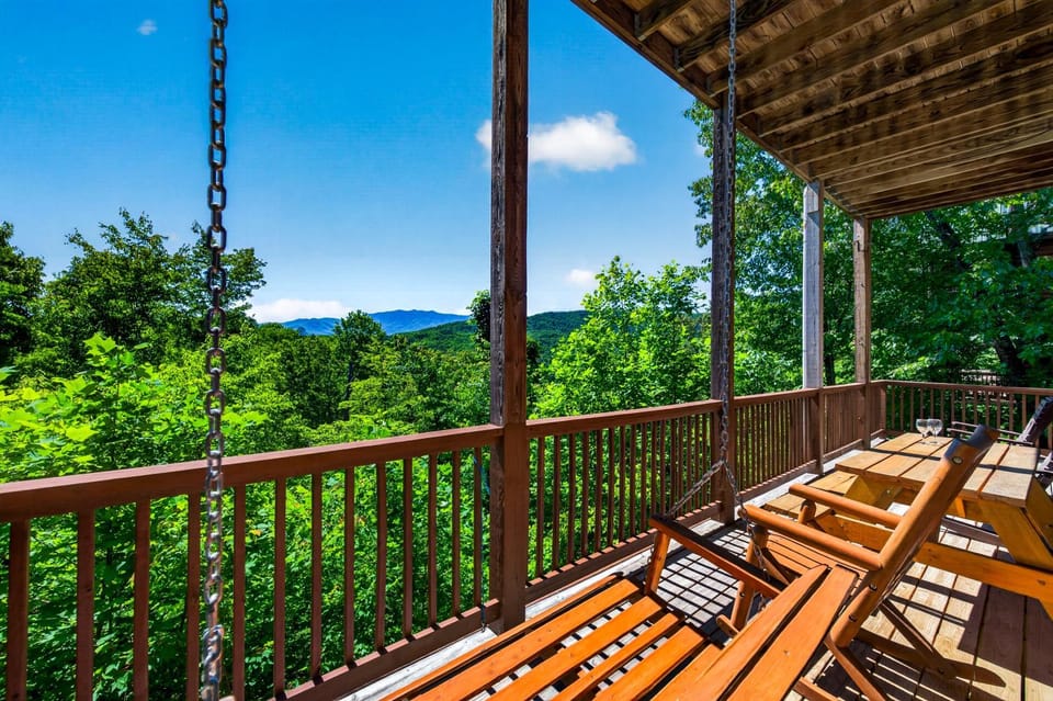 Patio, Day, Natural landscape, Summer, Garden, Balcony/Terrace, Seating area, Mountain view