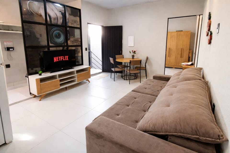 Saborrrr Container - BOX 360 - Sobrado Alvenaria House in Uberlândia