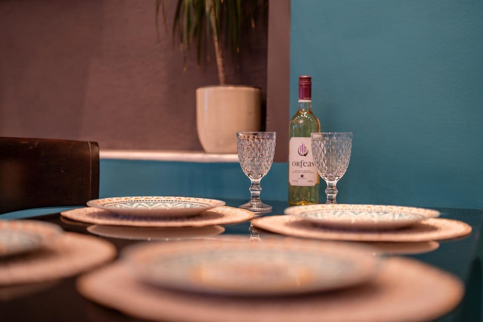 Food and drinks, Dining area, Drinks, Alcoholic drinks