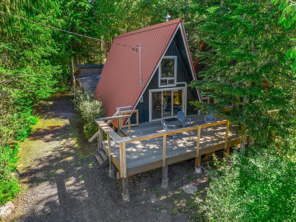 Bergstrasse Getaway - Cozy A-Frame Sauna House in Clackamas County