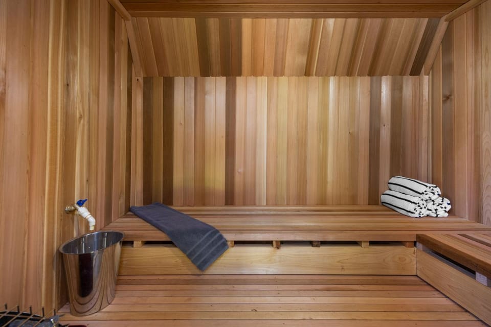 Bergstrasse Getaway - Cozy A-Frame Sauna House in Clackamas County