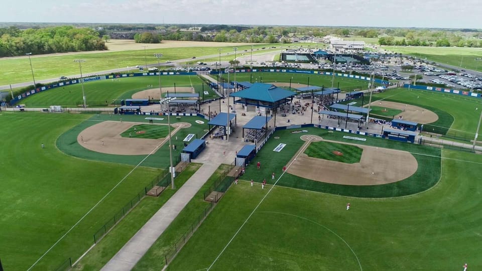 Home Run House - King Bed - Loft - Sports Complex House in Broussard
