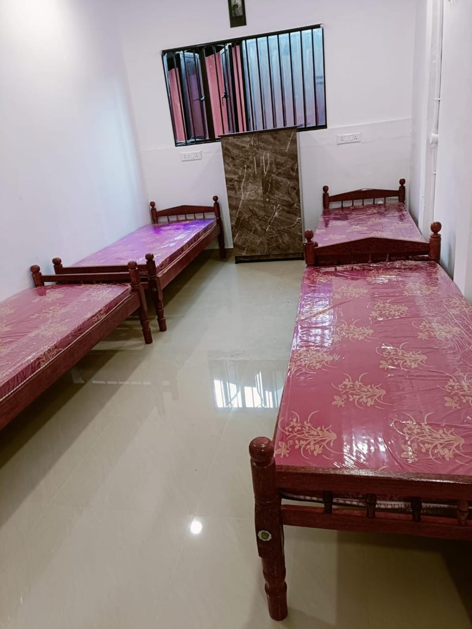 Kerala ladies hostel Hostel in Kochi
