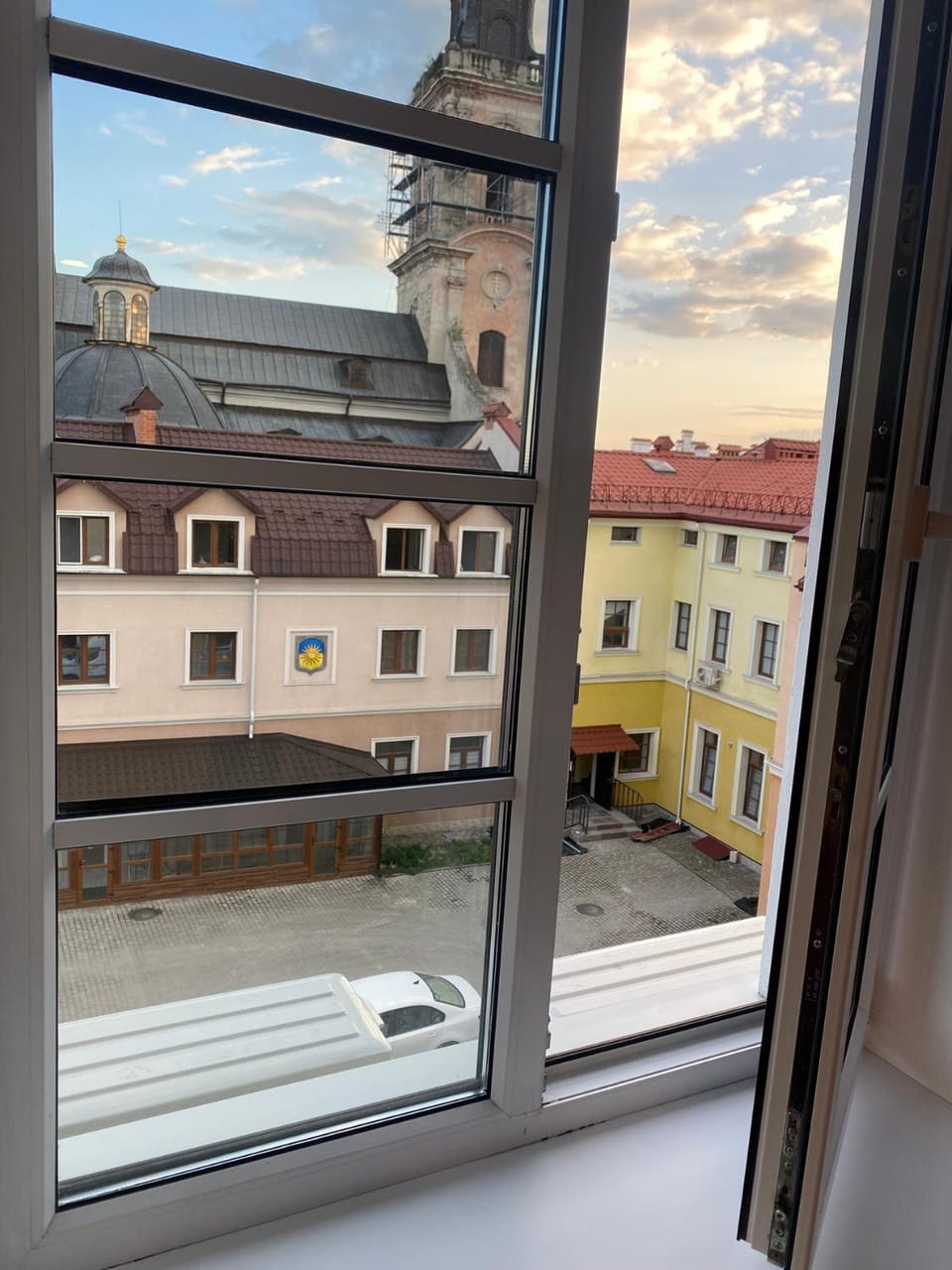 View (from property/room), City view