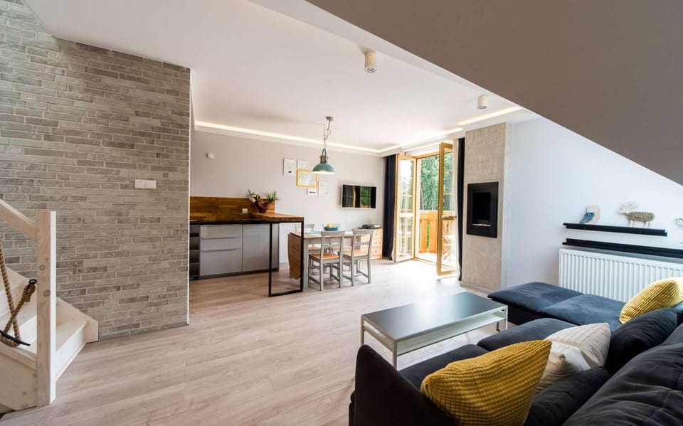 Kitchen or kitchenette, Living room, Seating area, Dining area, stove