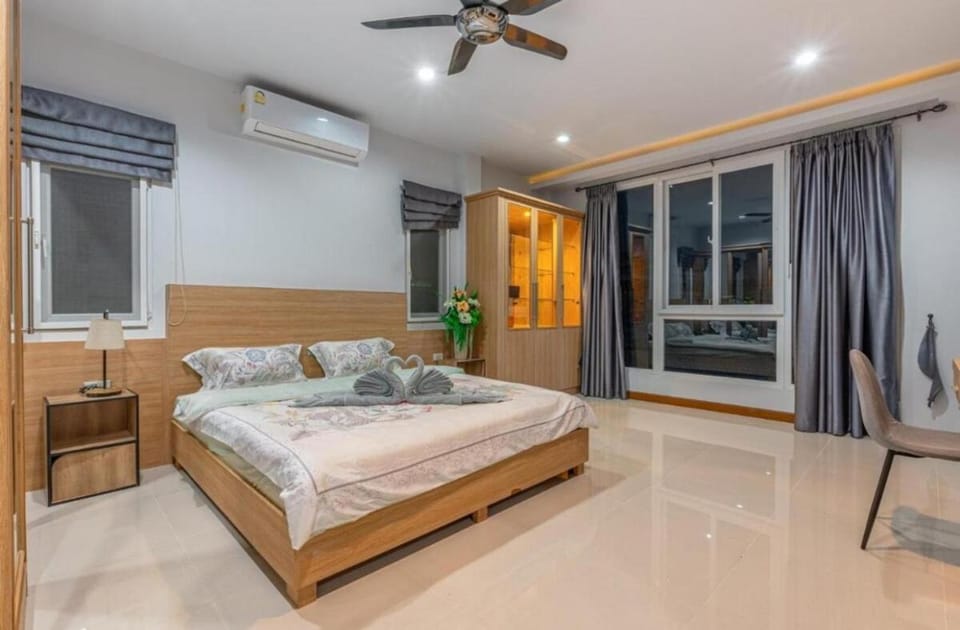 G sunflowe pool villa central Villa in Pattaya City