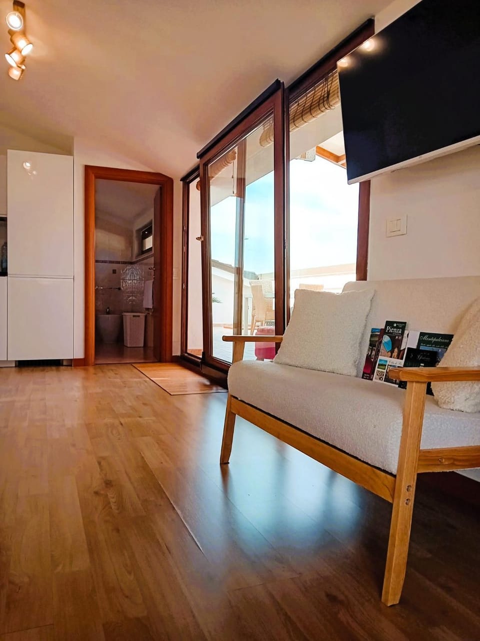 Day, Natural landscape, Living room, Seating area, Time of day