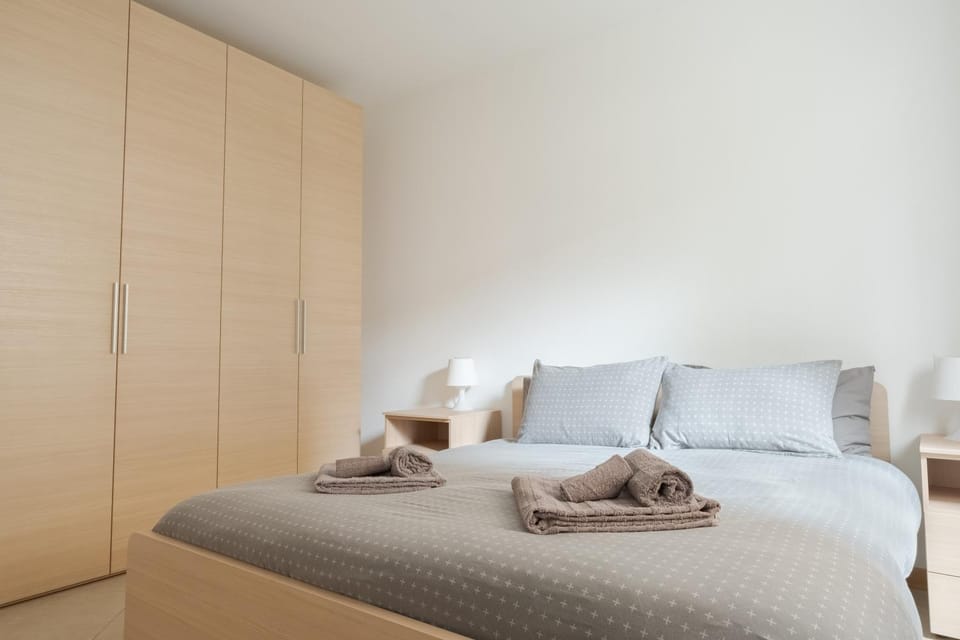 Bedroom, hair dresser, wardrobe