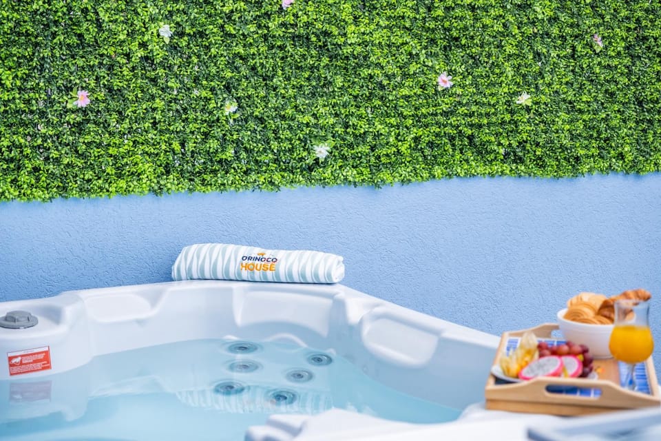 Orinoco Sunset House I - Private Jacuzzi Apartment in Madeira District