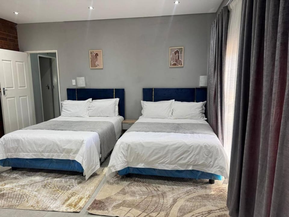 Bed, TV and multimedia, Photo of the whole room, Bedroom, internet, air conditioner, air conditioner