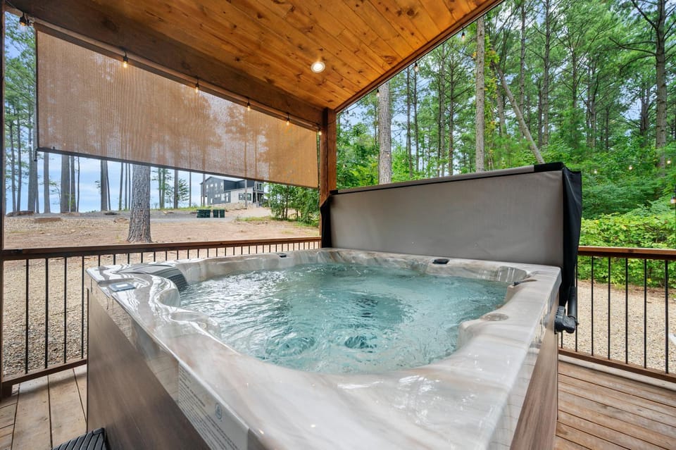 Hot Tub, Hot Tub