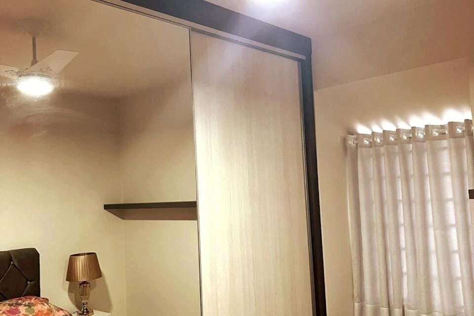 092 Central com WiFi, Sem Ar mas com Ventilador de Teto Apartment in Londrina