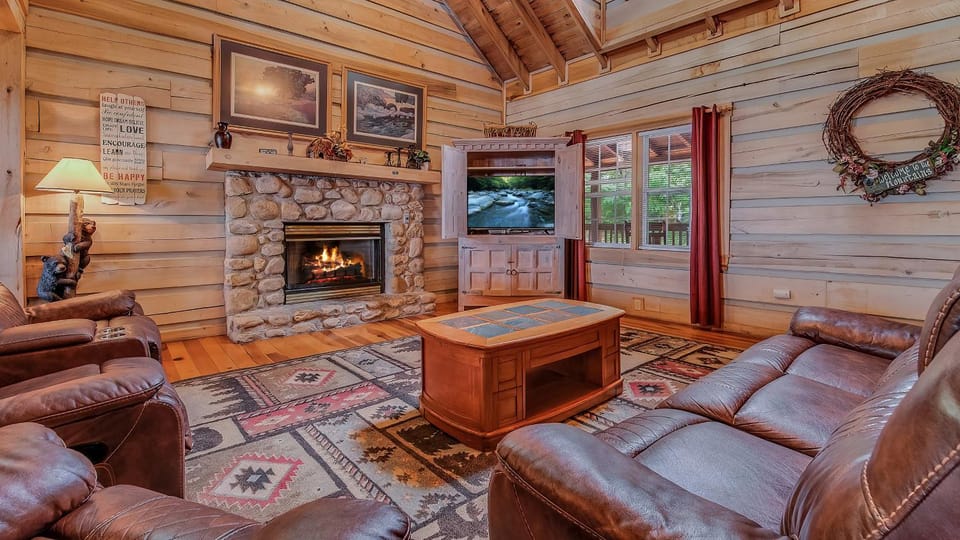 On Angels Wings by American Patriot Getaways House in Gatlinburg