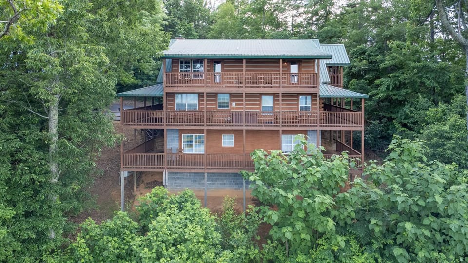 On Angels Wings by American Patriot Getaways House in Gatlinburg