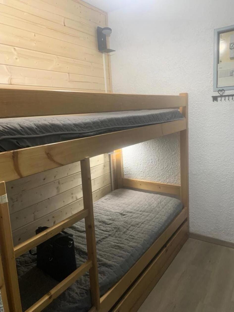 Résidence Betelgeuse - Studio cabine 4 personnes 2 exposé Ouest MAE-9773 Cabin in Auvergne-Rhône-Alpes