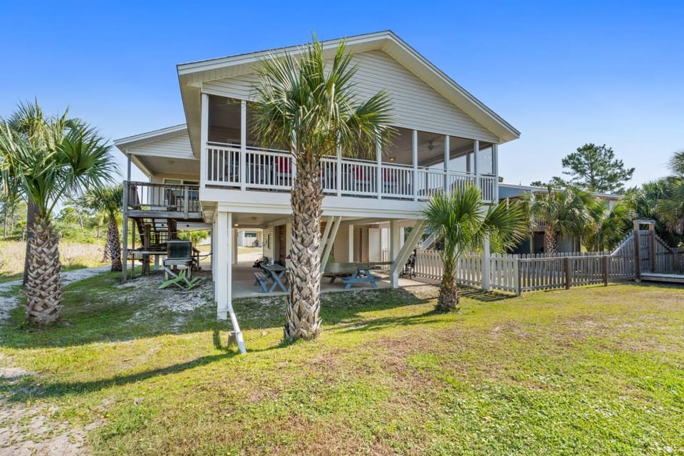 Dolphin Cove by Coastline Vacation Rentals House in Florida
