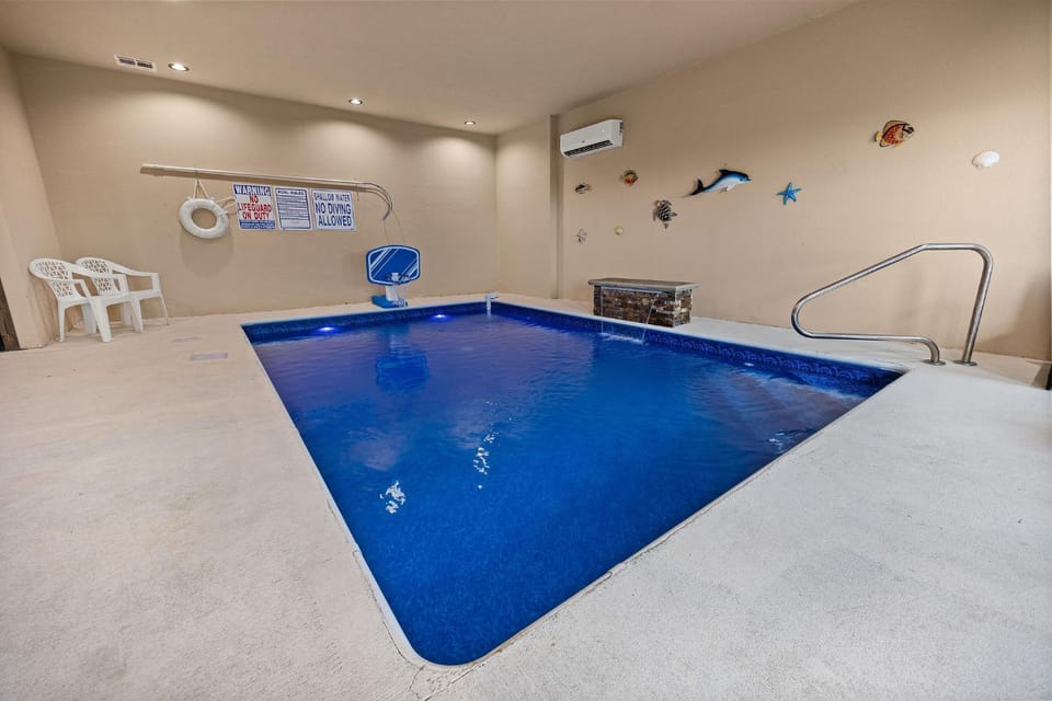 Panoramic Paradise Splash by American Patriot Getaways House in Pigeon Forge