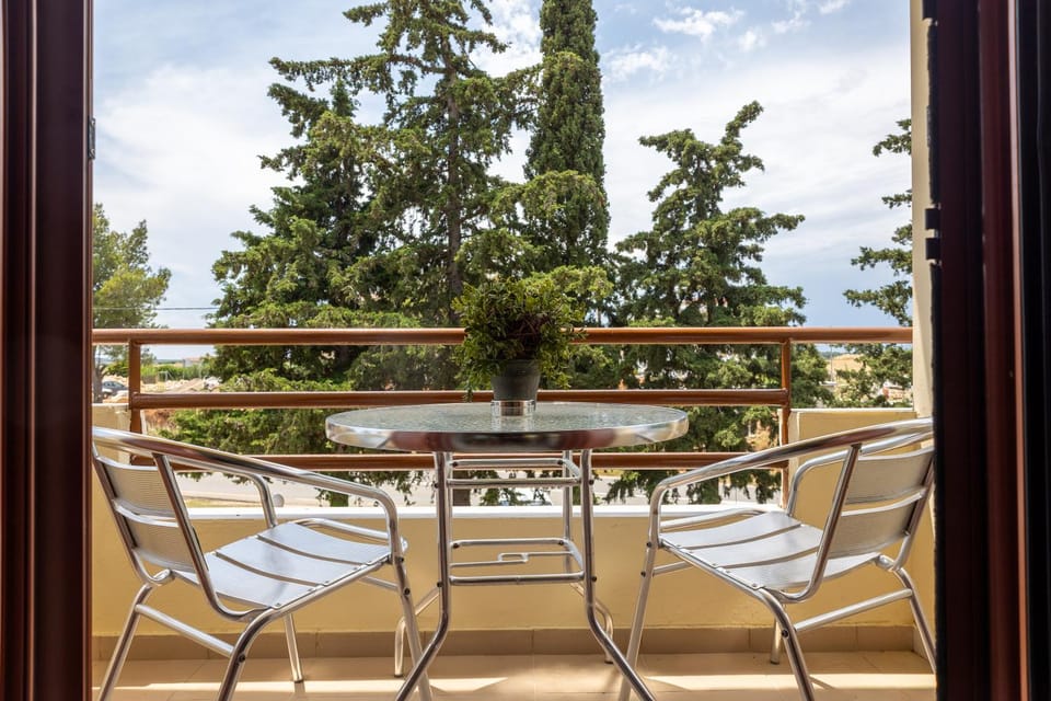 Patio, Spring, Day, Natural landscape, View (from property/room), Balcony/Terrace, Dining area, Sea view