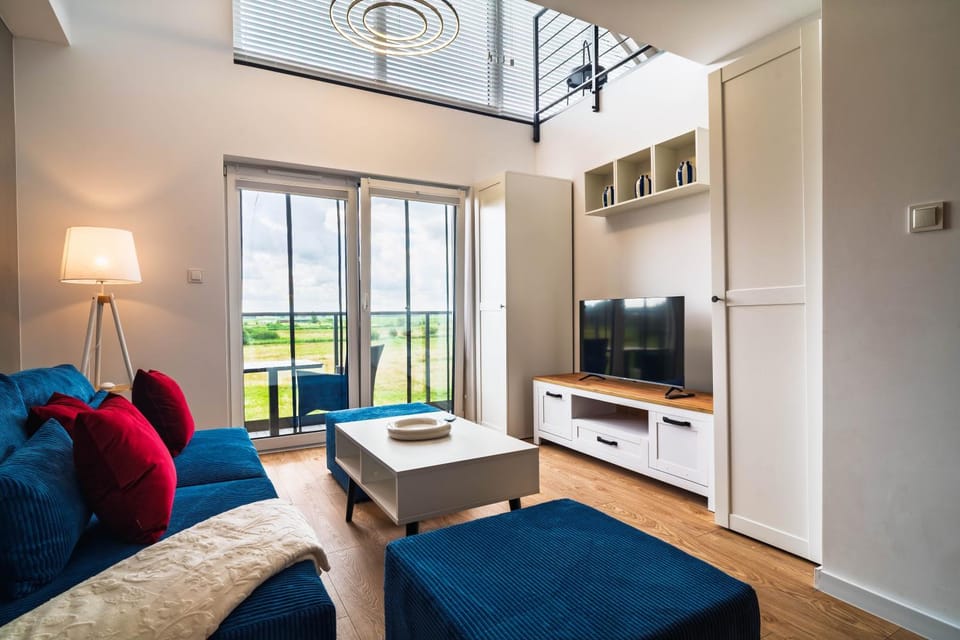 Communal lounge/ TV room, TV and multimedia, Living room