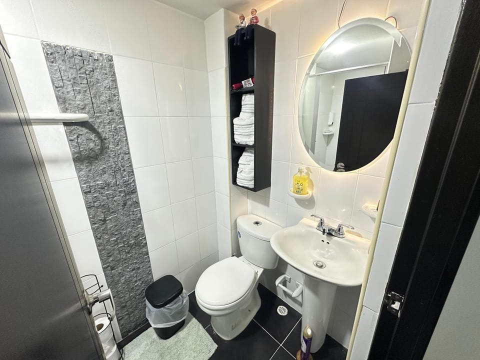Bathroom, towels