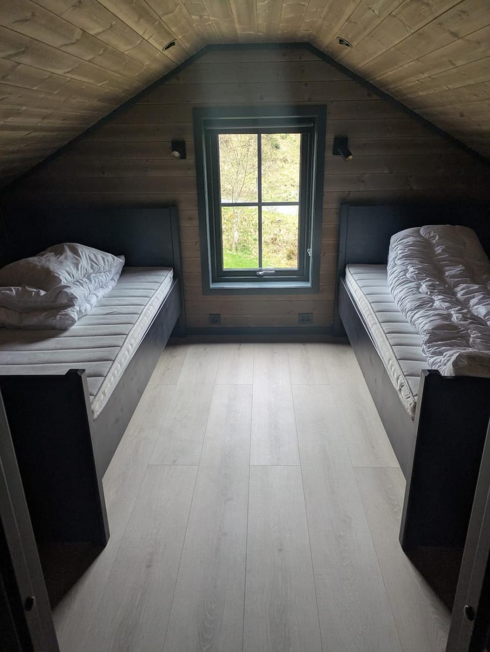 2 Cabins surrounded by beautiful nature Cabin in Vestland