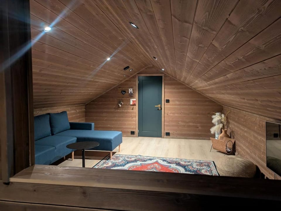 2 Cabins surrounded by beautiful nature Cabin in Vestland