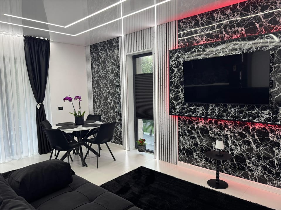 Living room, Seating area, Dining area