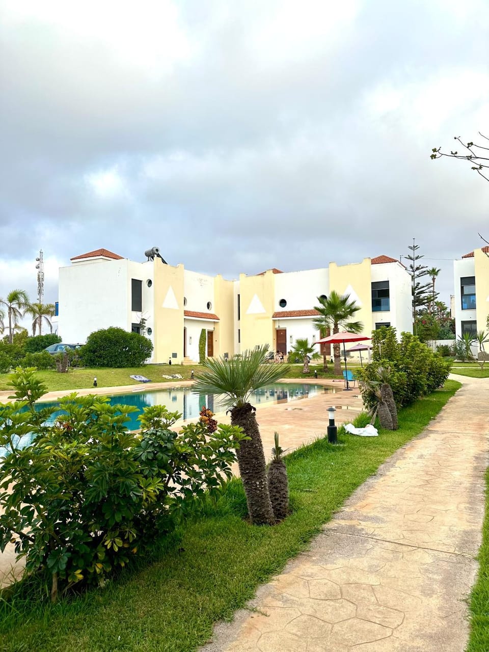 Maison ensoleillée à Skhirat, Piscine & Parking House in Rabat-Salé-Kénitra