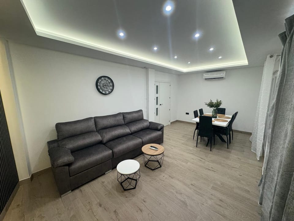 Living room, Dining area, air conditioner