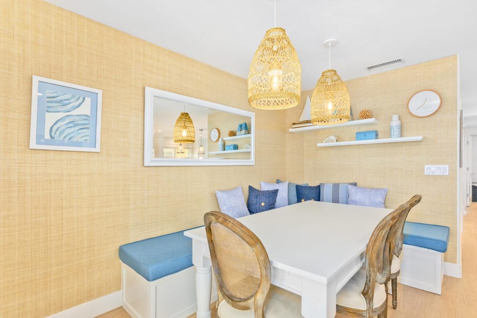 Sail & Sea House in Balboa Peninsula