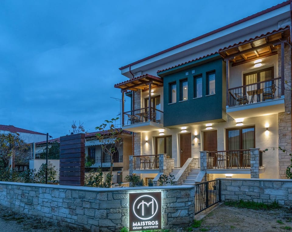 Maistros Deluxe Apartments Apartment hotel in Halkidiki