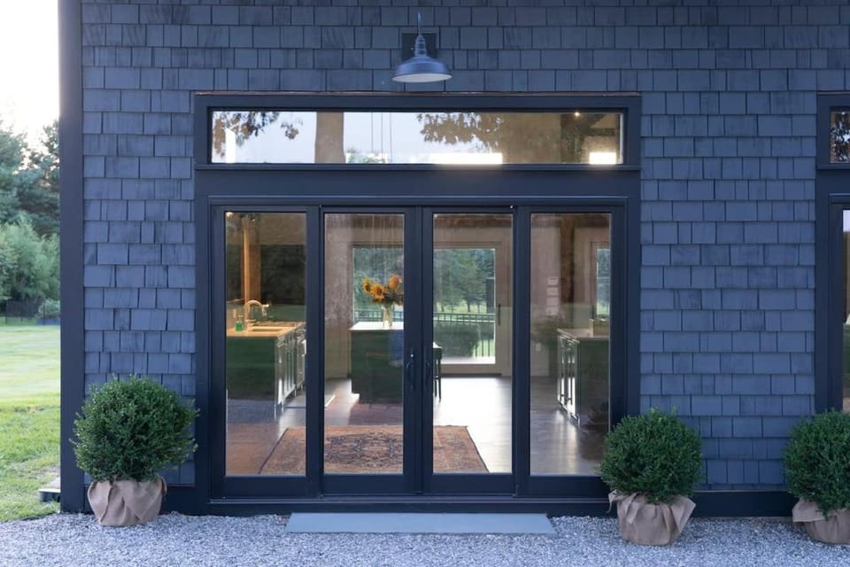 Longpond Farm House and Loft House in Salisbury