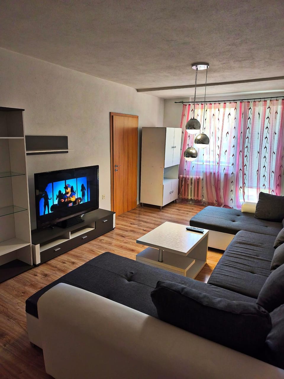 TV and multimedia, Living room, Seating area
