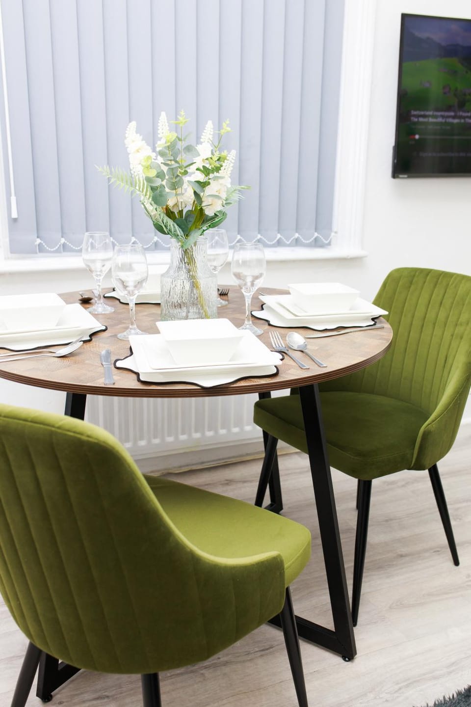 Seating area, Dining area
