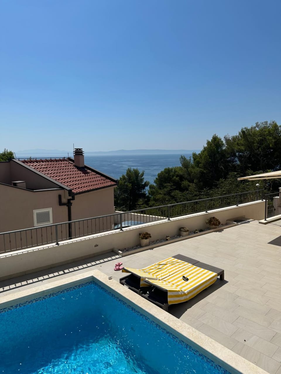 Luxury apartment with PRIVATE swimming pool Apartment in Brela