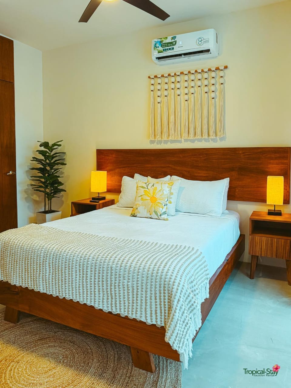 La Linda Luxury Two Story Apartment Huge Terrace Next to the Pool Apartment in State of Quintana Roo