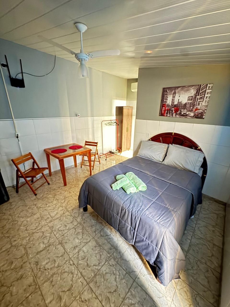 Photo of the whole room