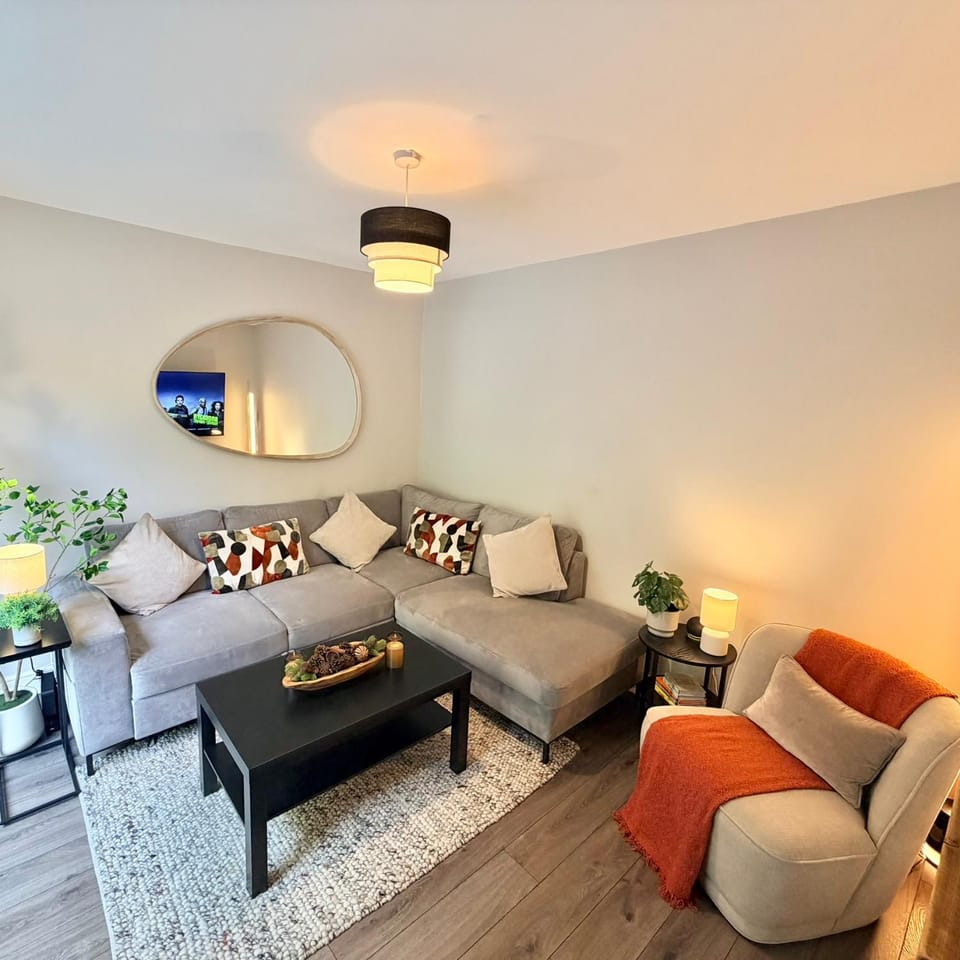 Modern House - Sleeps 12 - Birmingham City - FREE Parking House in Birmingham