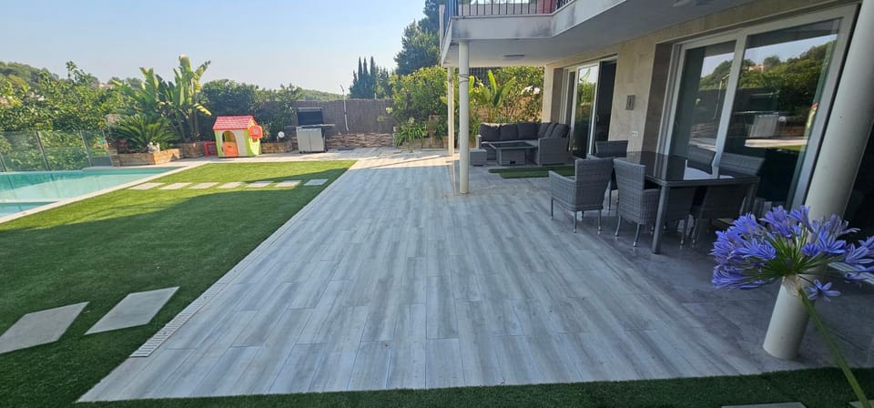 Property building, Patio, Garden view, Swimming pool