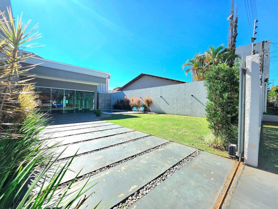 Casa 3 Suítes Lazer piscina e sinuca prox Centro House in Foz do Iguaçu
