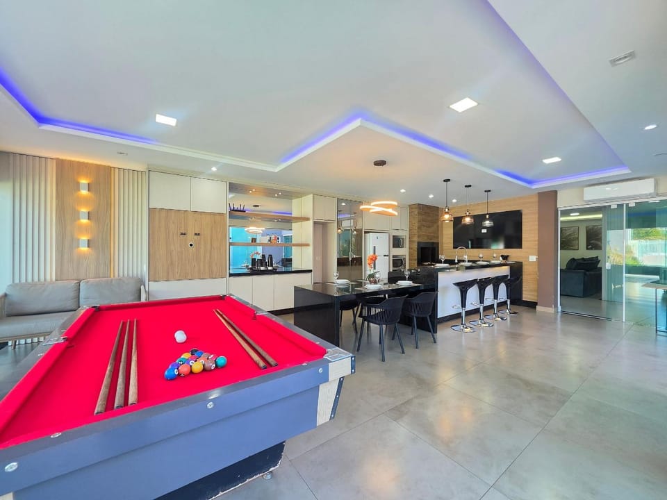 Casa 3 Suítes Lazer piscina e sinuca prox Centro House in Foz do Iguaçu